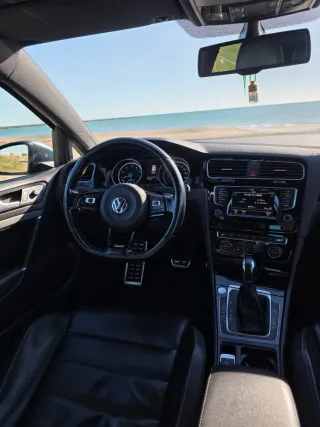 Volkswagen Golf R300