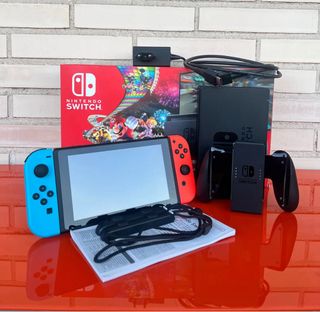 Nintendo switch. INCLUYO 4 MANDOS.