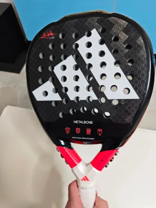 Adidas Metalbone, Ale Galán