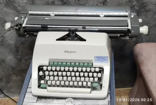 Máquina de escribir Olympia Werke AG Wilhelmshaven