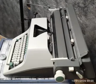 Máquina de escribir Olympia Werke AG Wilhelmshaven