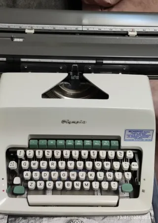 Máquina de escribir Olympia Werke AG Wilhelmshaven