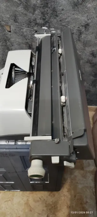 Máquina de escribir Olympia Werke AG Wilhelmshaven