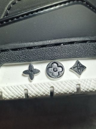 Scarpe Louis Vuitton Skate Nere e Bianche