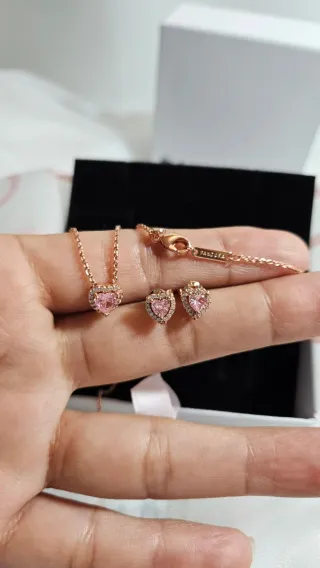 Conjunto. Collar y pendientes