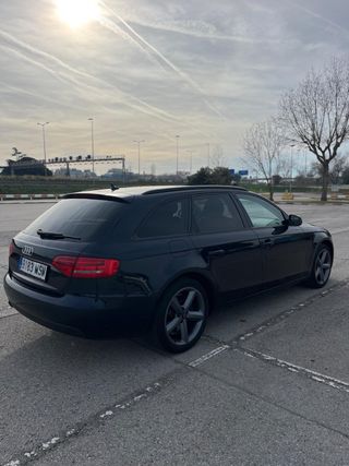 Audi A4 POCOS KMS IMPECABLE CON PEGATINA