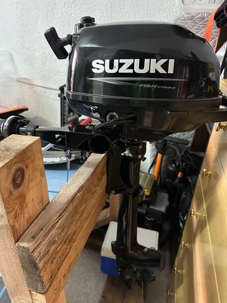 Motor fueraborda Suzuki 4T