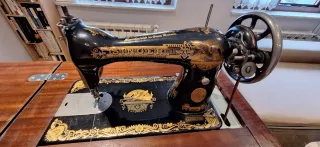 Máquina de coser Singer 1942 con mueble Alfa