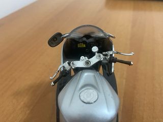 Modellino Yamaha YZF-R1