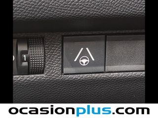 Peugeot 2008 Allure Hybrid eDCS6 100 kW (136 CV)