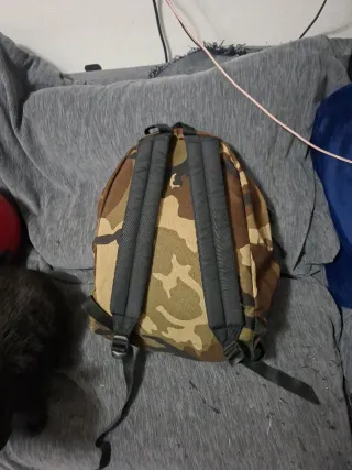 Mochila Eastpak Camuflaje