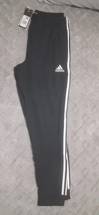 Pantalones Adidas negros con rayas