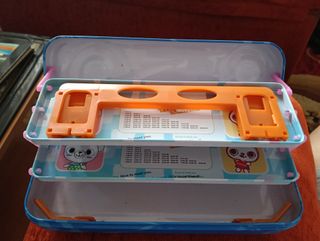 Estuche metálico infantil moto