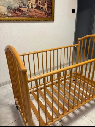 Cuna de madera
