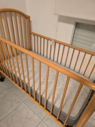 Cuna de madera