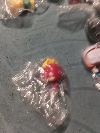 24 Figuras Coleccionables