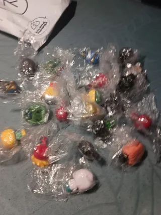 24 Figuras Coleccionables