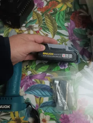 Tijeras de podar eléctricas SNUOK