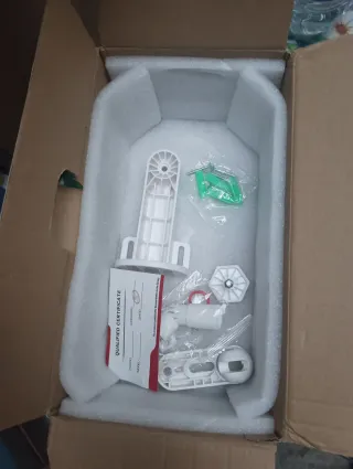 Cámara de vigilancia blanca