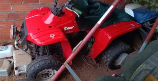 Yamaha bear trakker Rojo