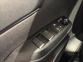 TOYOTA YARIS CROSS 1.5 VVT-I HYBRID GR SPORT 130 5P