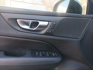 VOLVO V60 2.0 B4 P PLUS DARK AUTO 197 5P