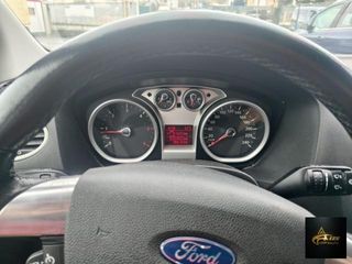 FORD Focus 1.6 5p. Titanium