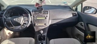 TOYOTA Avensis 1.8 Wagon Executive