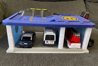 garaje estacion de emergencia de juguete