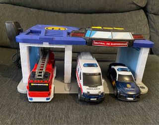 garaje estacion de emergencia de juguete