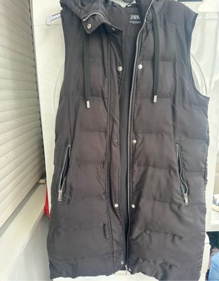 Chaleco acolchado Zara con capucha