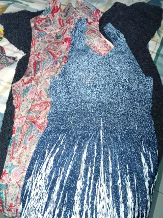 Ropa de mujer por 1€. Pantalones, suéters, trajes