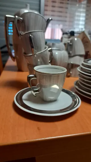 Juego de café porcelana detalle plata