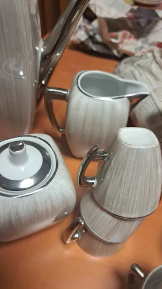 Juego de café porcelana detalle plata