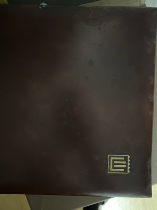 Album di francobolli con scatola