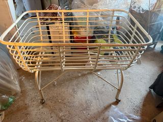 Culla in vimini con ruote