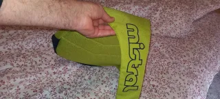 Mochila bandolera Mistral verde y negra