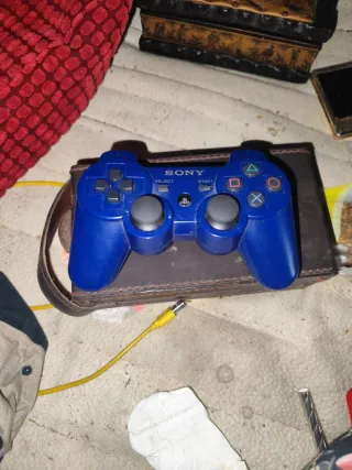 PS3 Slim 160GB Negra + Juegos