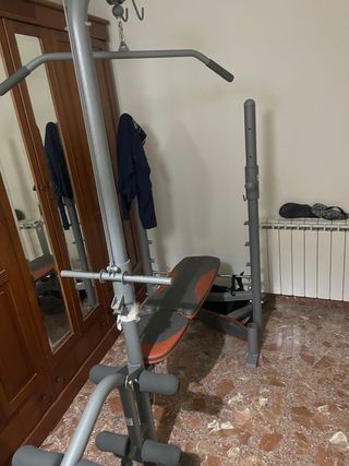 Banco de entrenamiento multifuncional