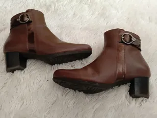 Botines Pitillos Marrones Talla 36. Piel.