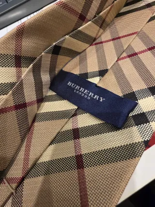 Cravatta Burberry seta beige multicolor