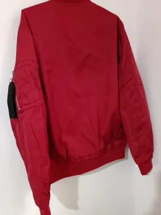 Chaqueta Bomber Roja Bershka