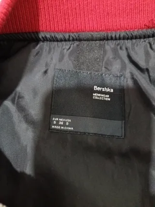Chaqueta Bomber Roja Bershka