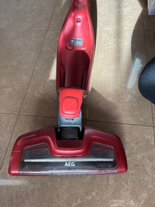 AEG CX7-2-45AN Aspiradora Sin Cable Roja