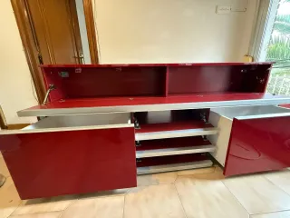 Mueble Besta IKEA 1,77m Rojo