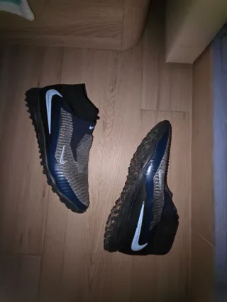 Nike Phantom TF Botas de fútbol