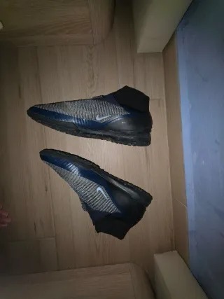 Nike Phantom TF Botas de fútbol