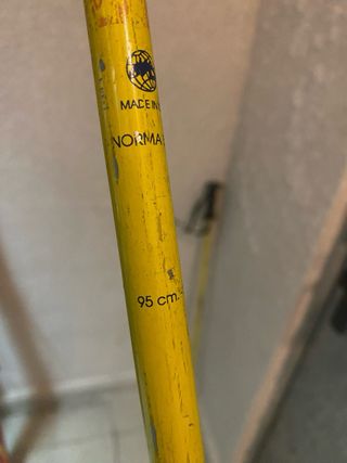 Esquís Dynastar 140 cm + Bastones 95 cm