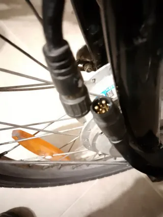 Rueda delantera con motor Dahon Ikon 20"