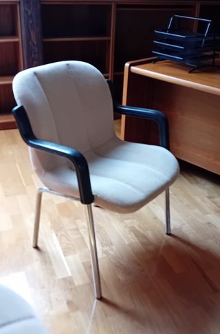 2 Sillones de despacho / oficina beige y negro